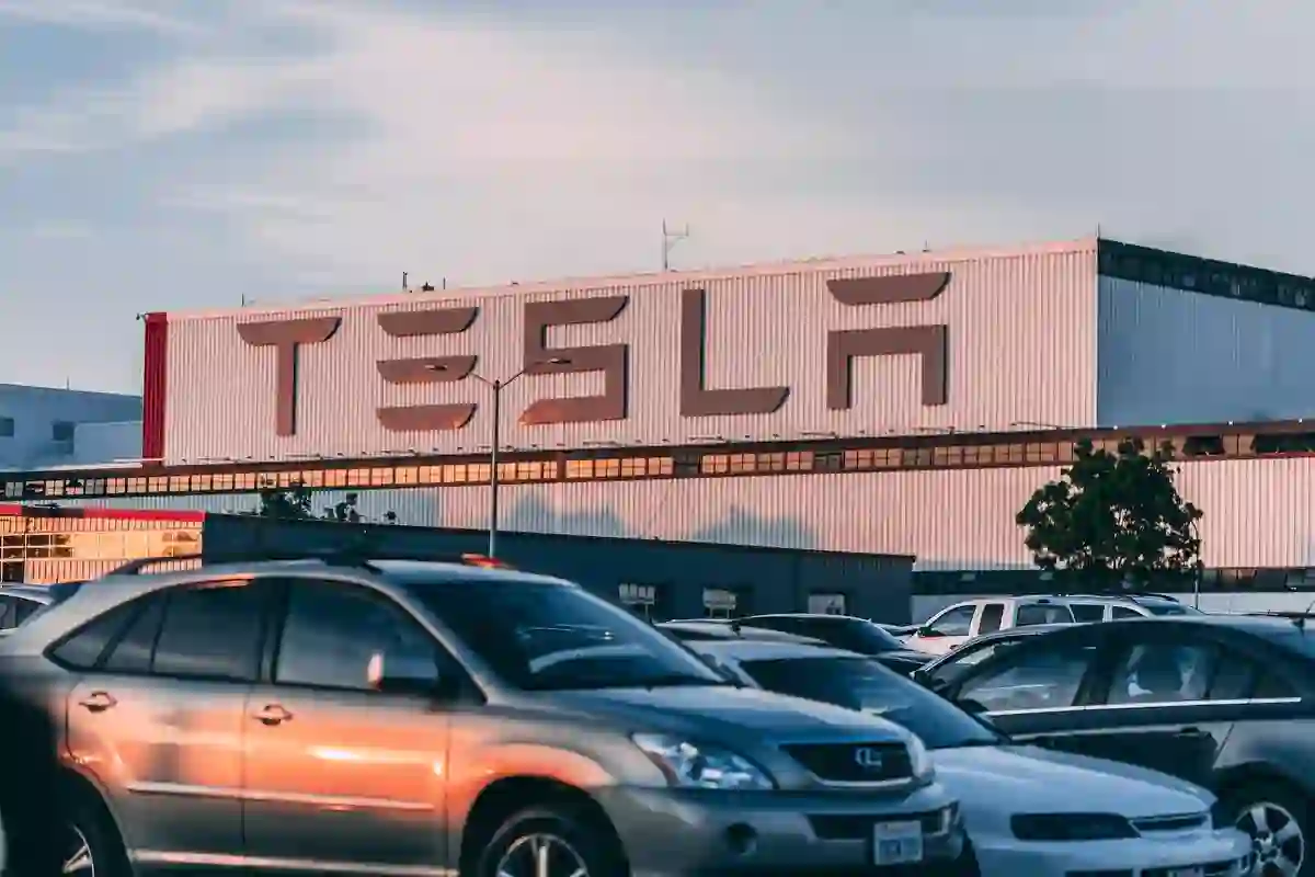 Tesla logo